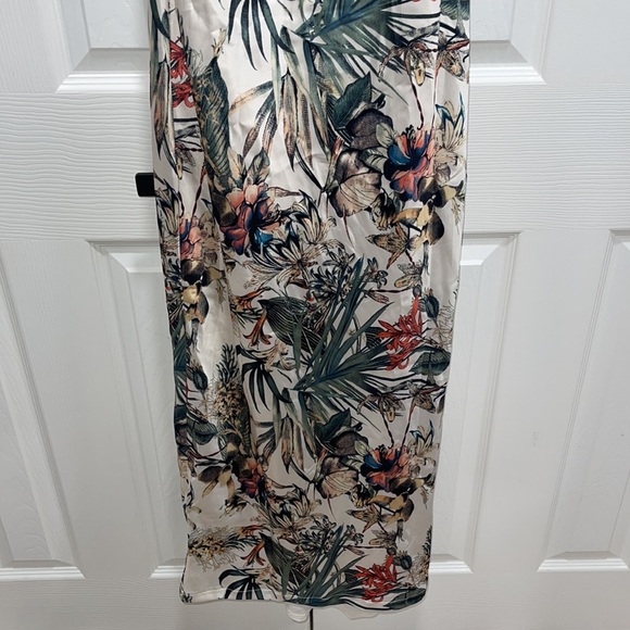 Woman’s Chained Maxi Dress - Large - Picture 5 of 8